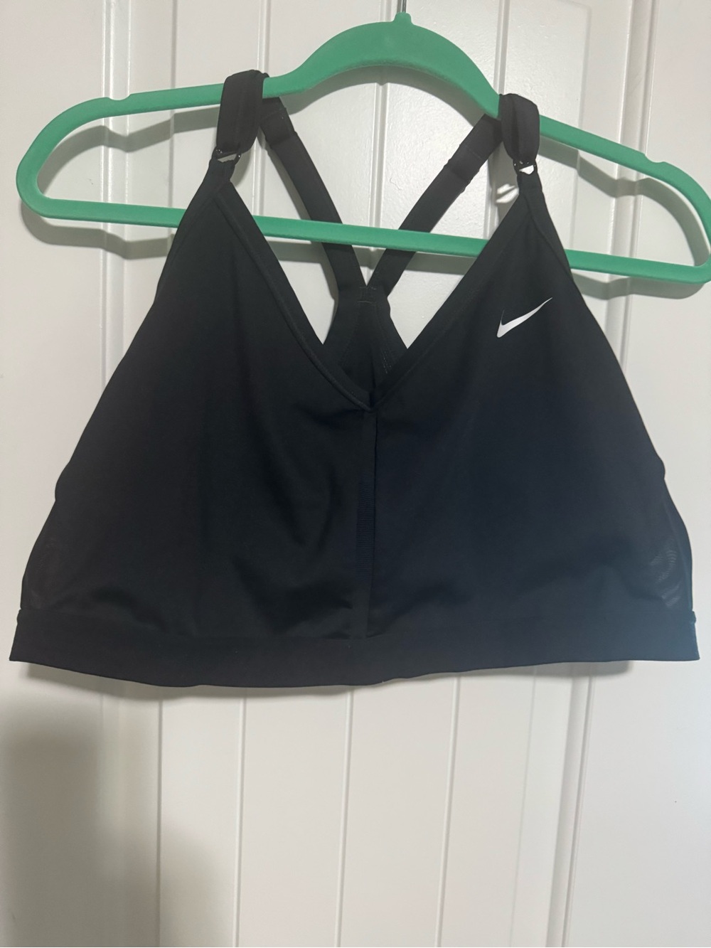 Nike women’s plus Indy Black Cross-Back Supportive Sports Bra